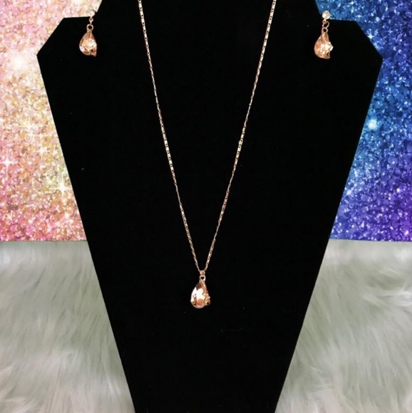 Jewelry - Jewlery Jewelry - Jewlery